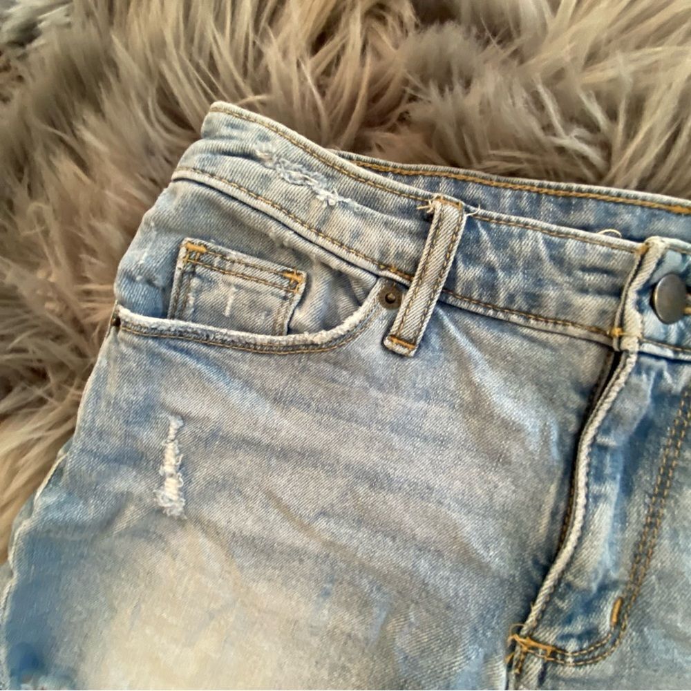 Universal Thread Mid Rise Short, 0 - Picture 2 of 7